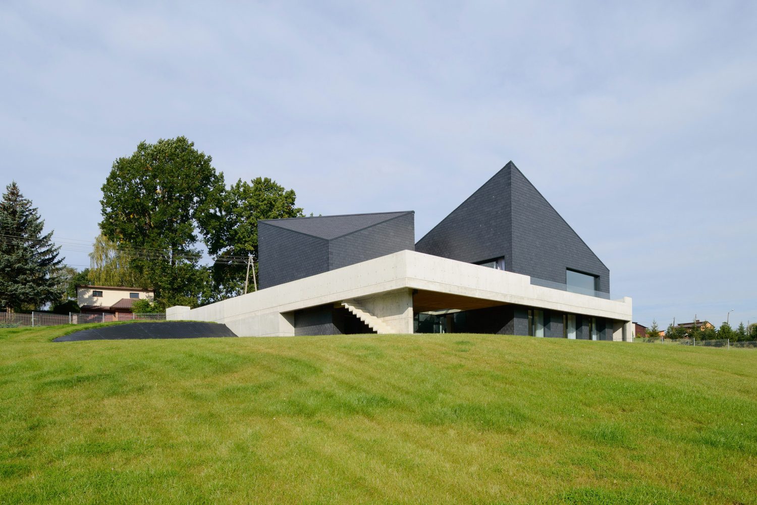 House in Krostoszowice by RS + Robert Skitek