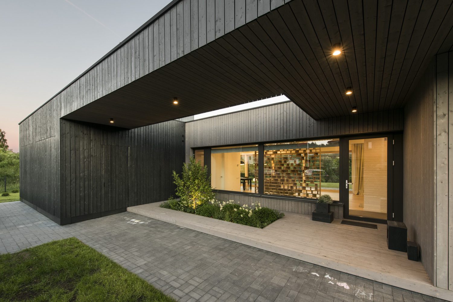 Black Box House by PAO Architects