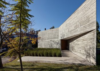 L House by Alric Galindez Arquitectos