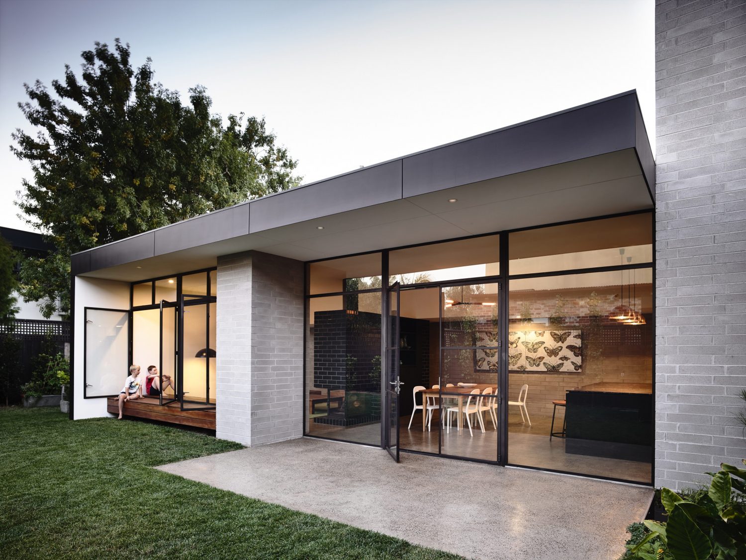 Elwood House by Preston Lane