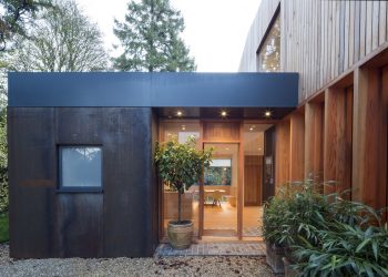 Paddock Barn Guesthouse by Blee Halligan Architects