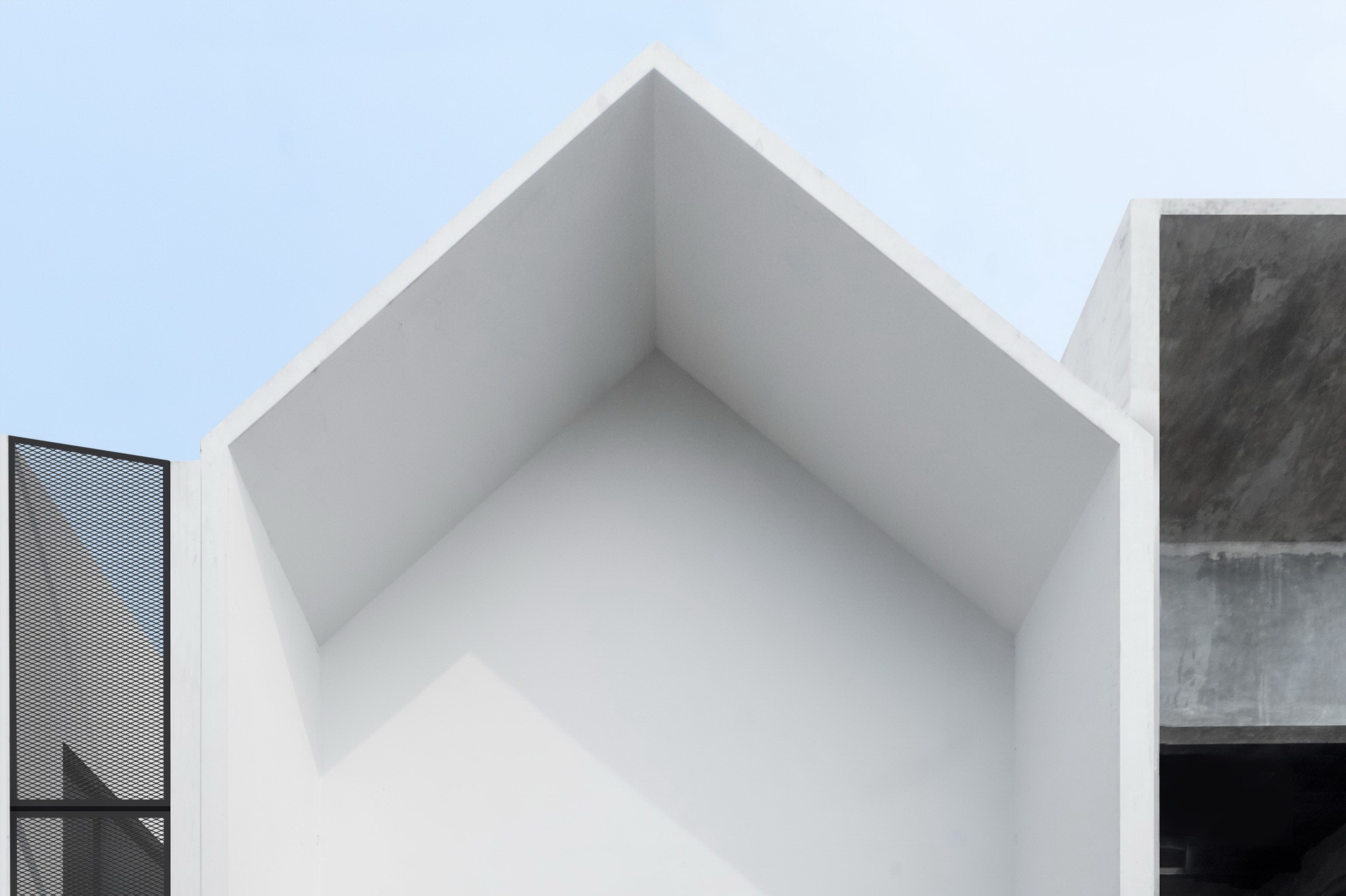 MO House | Minimalist Tiny House by DFORM