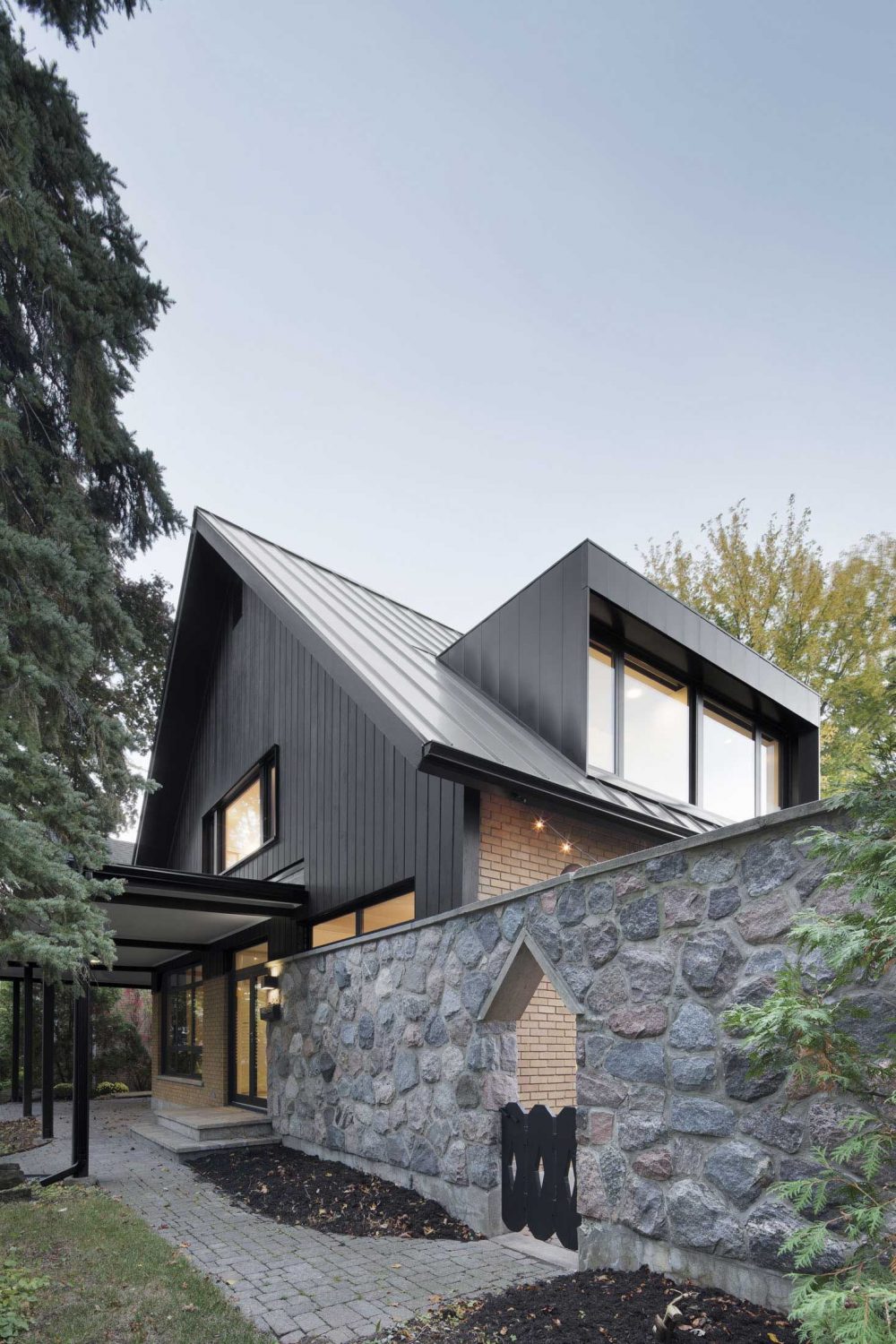 Closse Residence by NatureHumaine