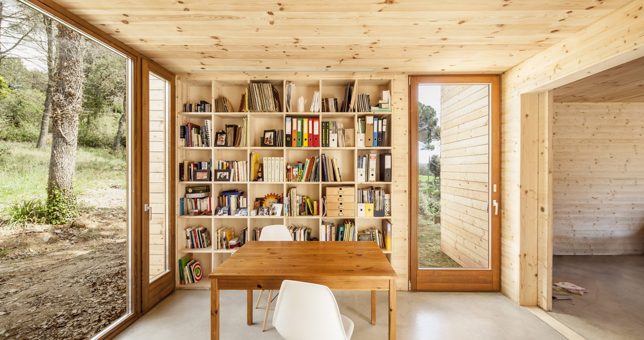 GG Bioclimatic House by Alventosa Morell Arquitectes