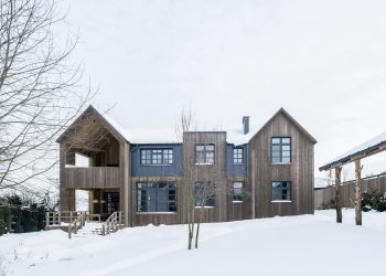 Tarusa House by Architectural bureau PROJECT905