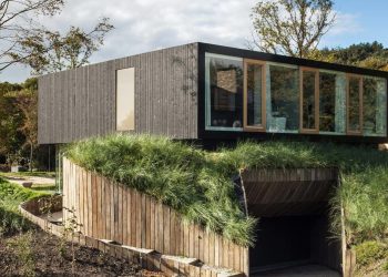 Villa V by Paul de Ruiter Architects