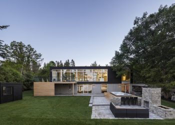 Dunrobin Shores by Christopher Simmonds Architect