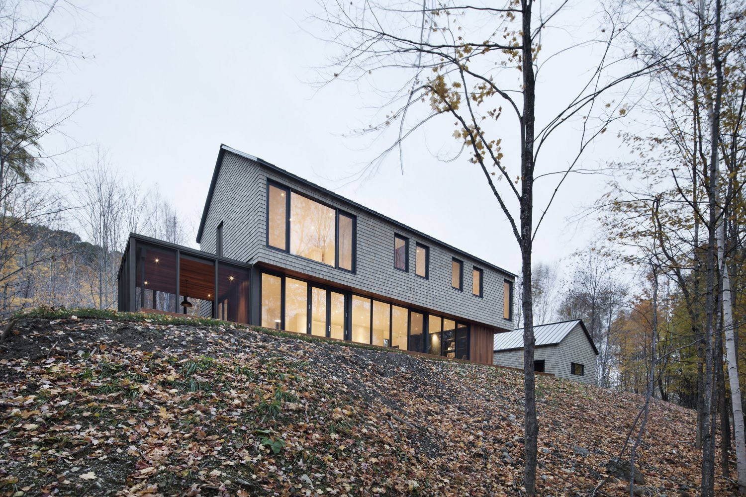 KL House by Bourgeois / Lechasseur architectes