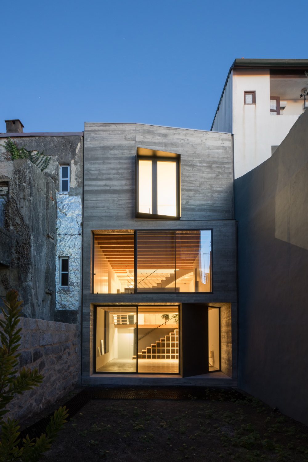 House S by ATKA arquitectos