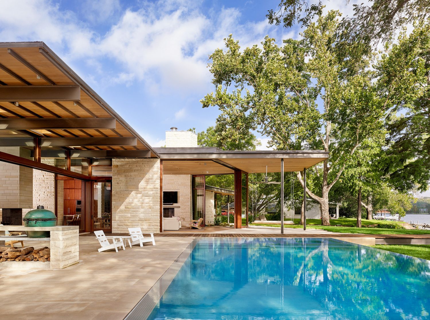 Lake Austin Residence by A Parallel Architecture