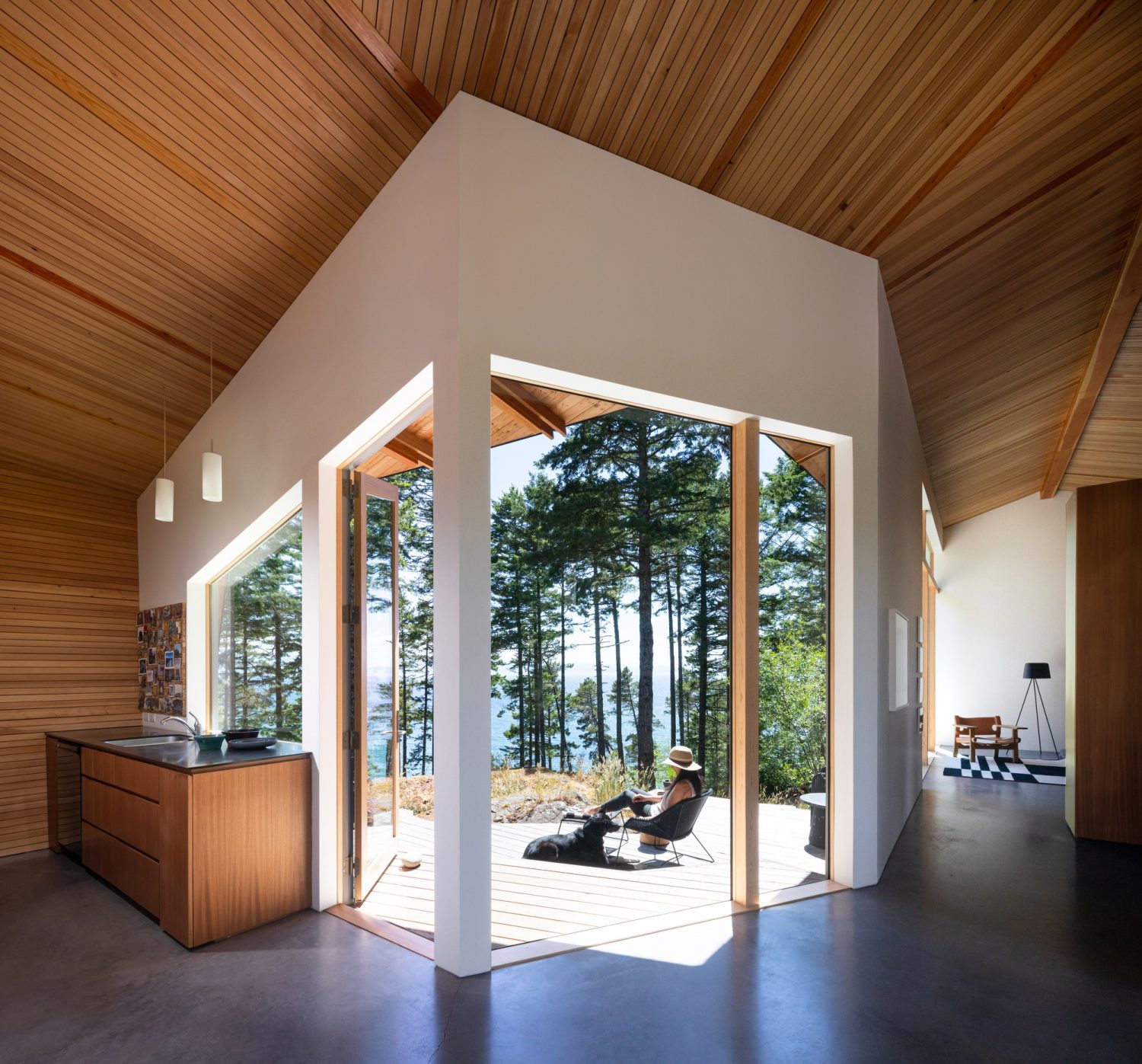 Sooke 01 House by Campos Studio
