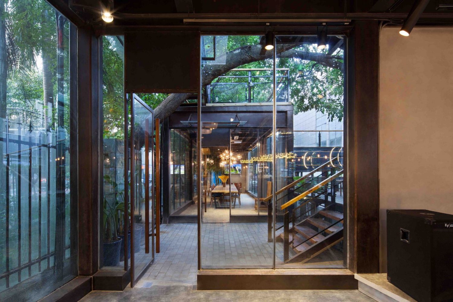 Shenzhen Maoshuli Cafe by Elsedesign