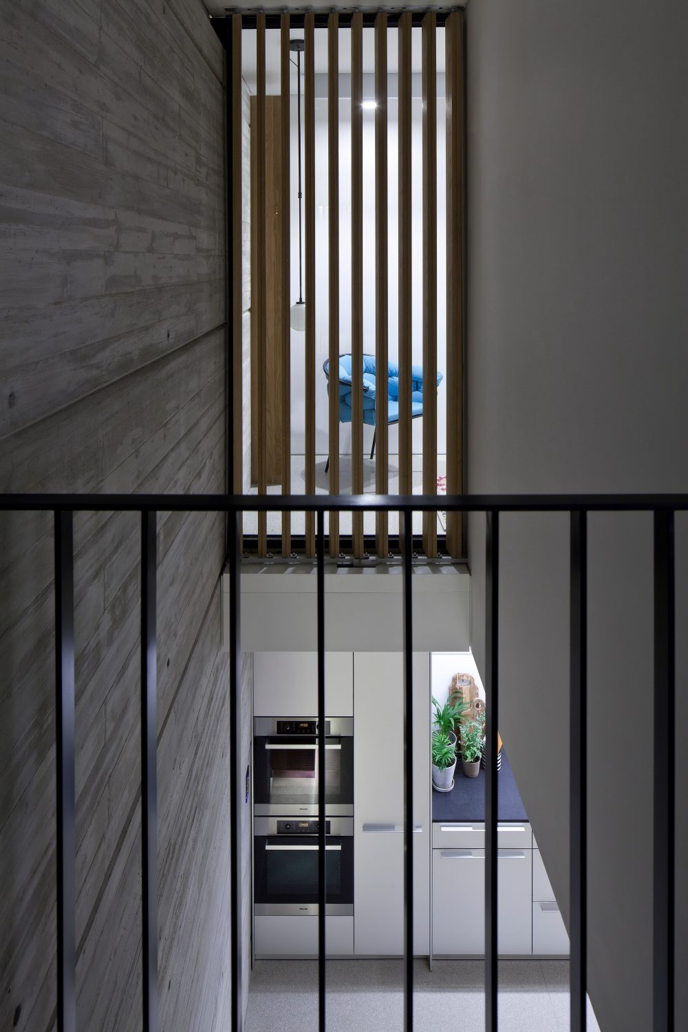 Y Duplex Penthouse by Pitsou Kedem Architects