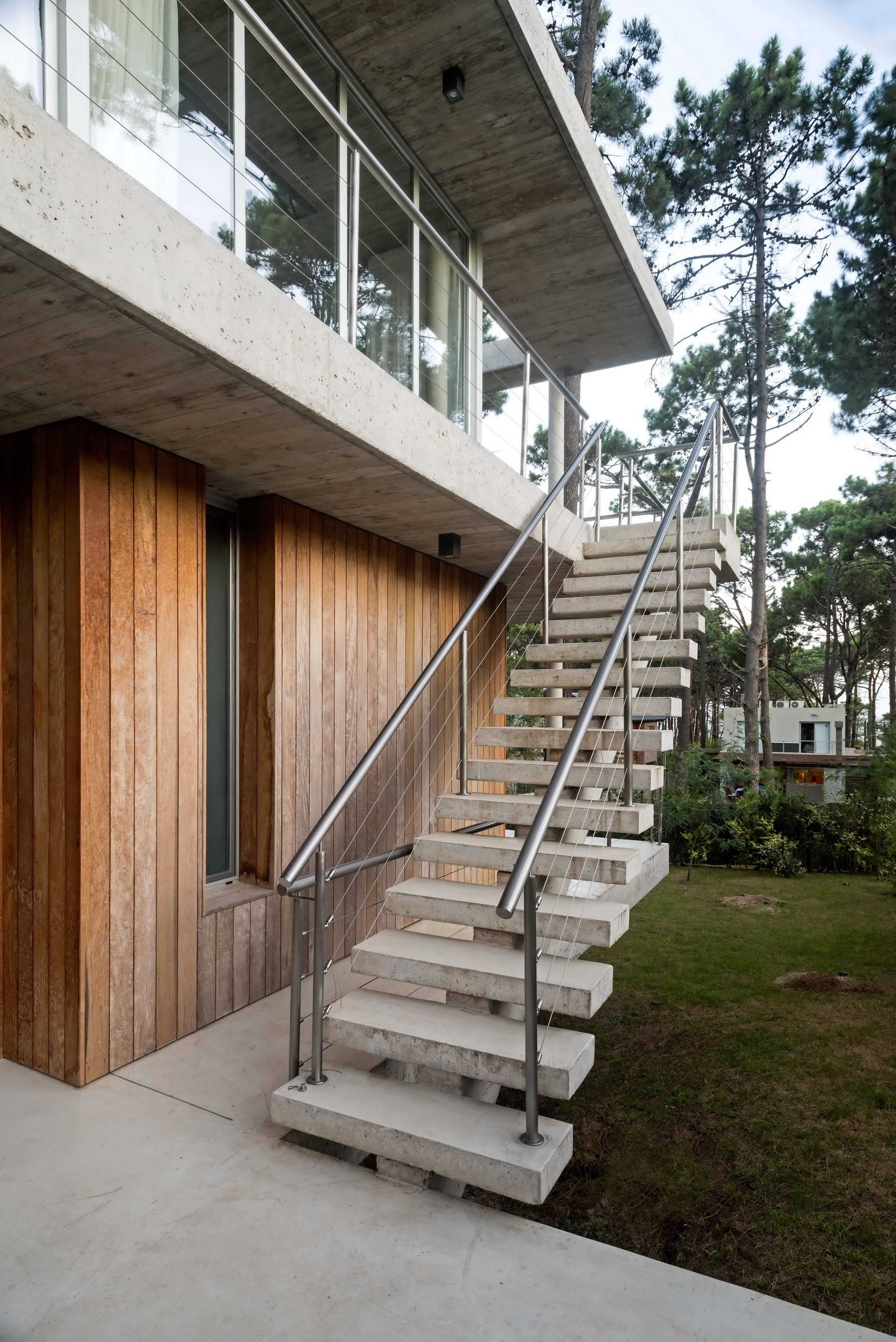 Kozu House by Martin Gomez Arquitectos