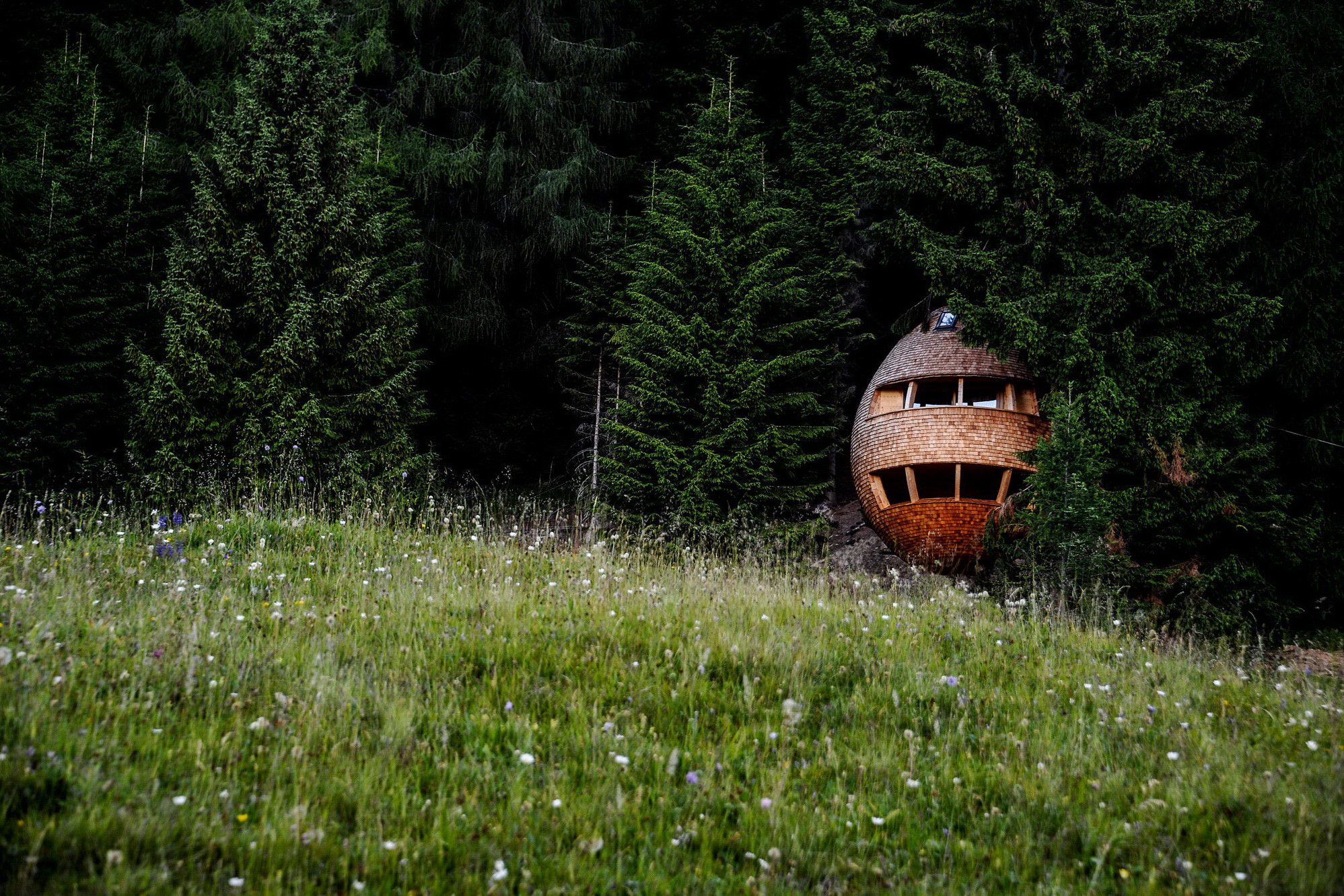Pigna | Egg-Shaped Treehouses by Architetto Beltrame Claudio