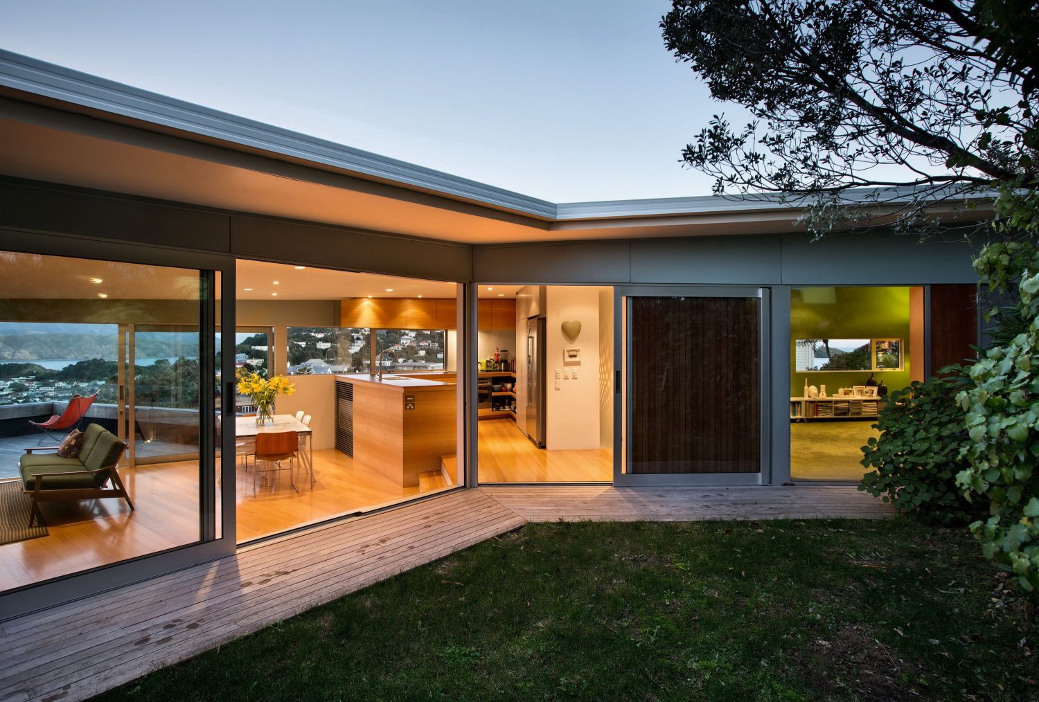 Seatoun Heights House by Parsonson Architects
