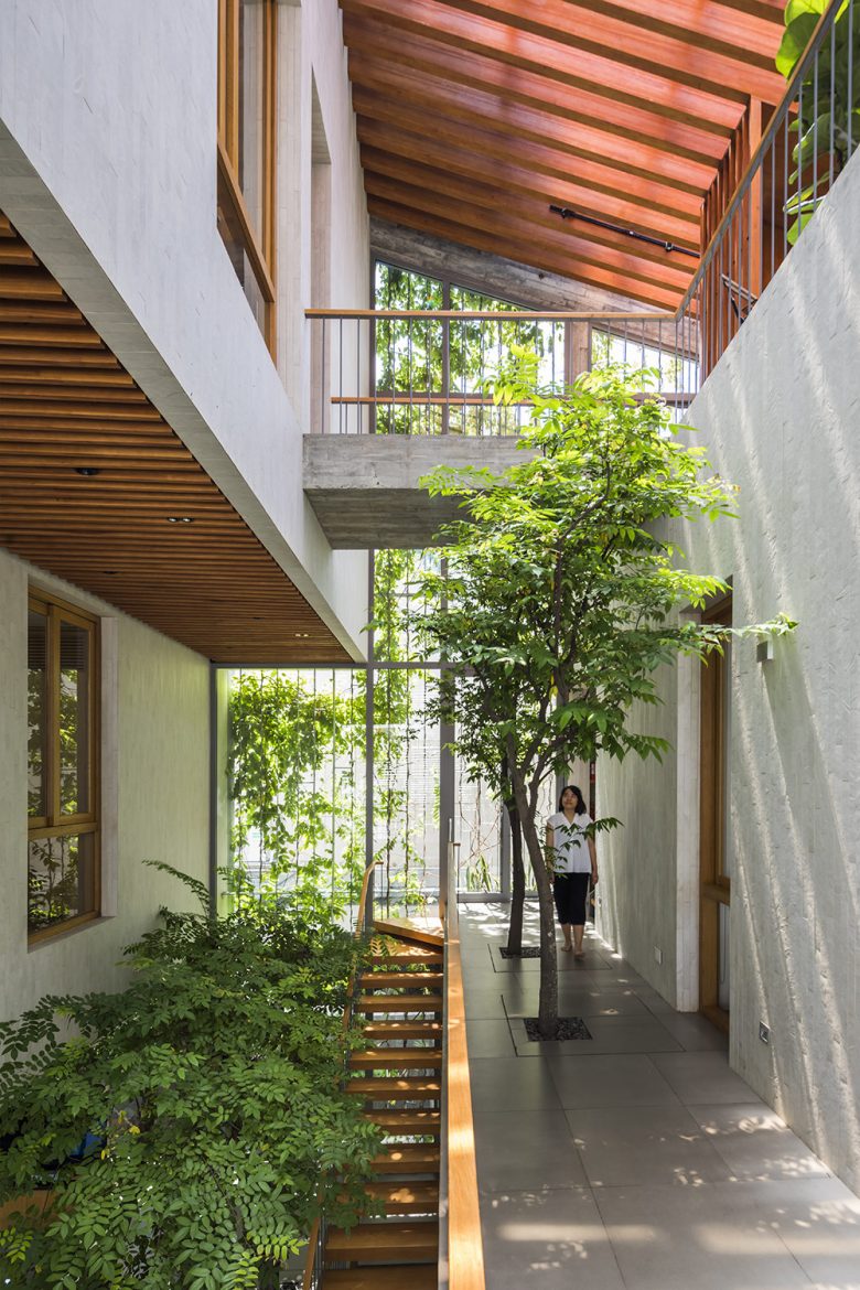 Stepping Park House by Vo Trong Nghia Architects | Wowow Home Magazine