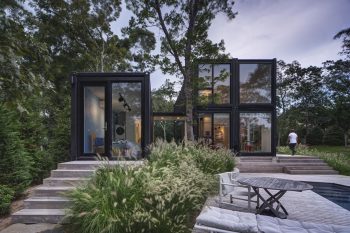 Amagansett Modular House by MB Architecture