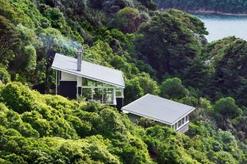 Apple Bay House by Parsonson Architects