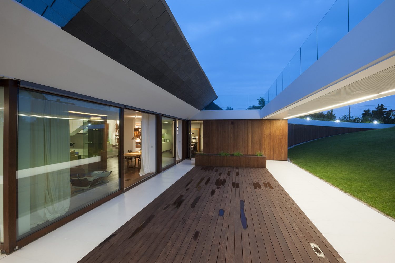 Edge House by Mobius Architekci