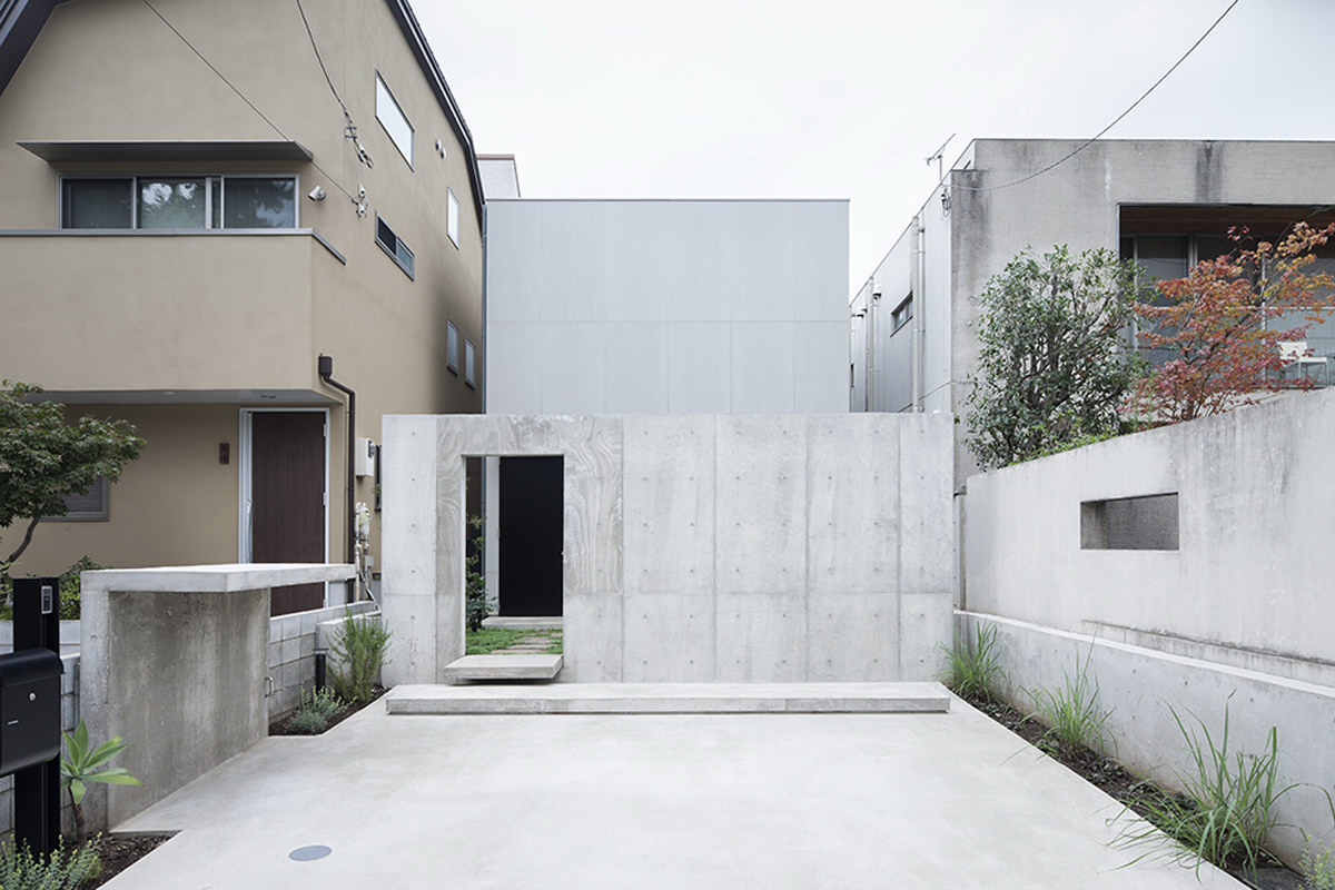 House in Daizawa by Nobuo Araki