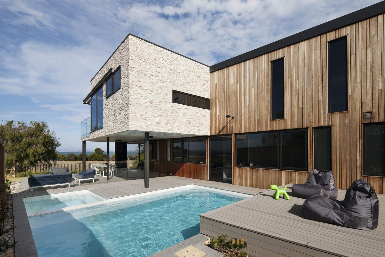 Rhyll House by Jarchitecture