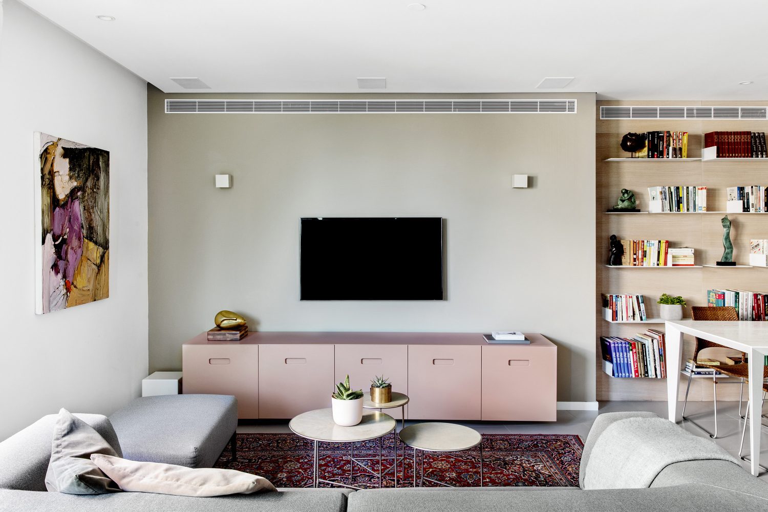E-Apartment by Vaturi Design