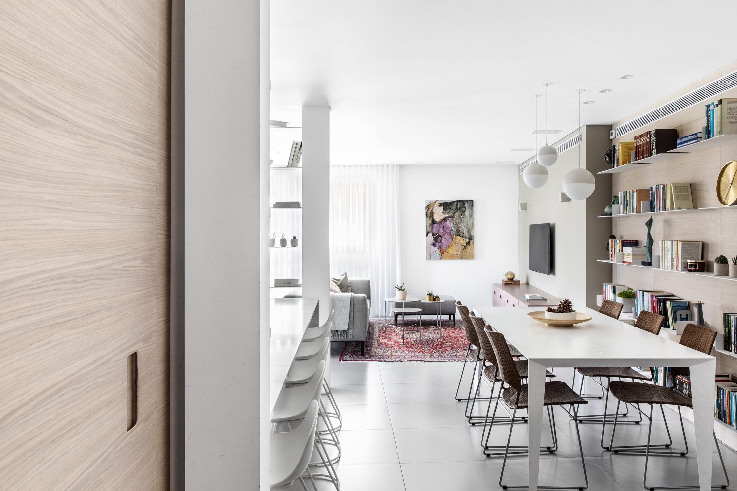 E-Apartment by Vaturi Design