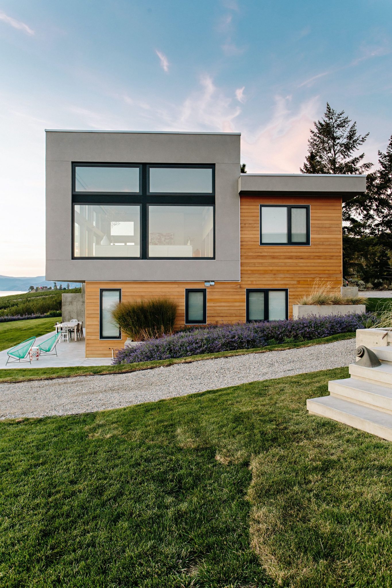 Flying Leap Residence and Studio by Ritchie Custom Homes | Wowow Home ...