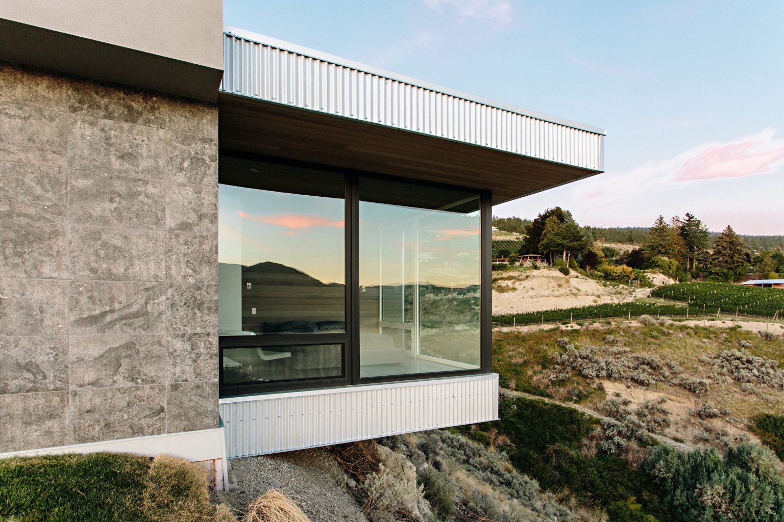 Flying Leap Residence and Studio by Ritchie Custom Homes | Wowow Home ...