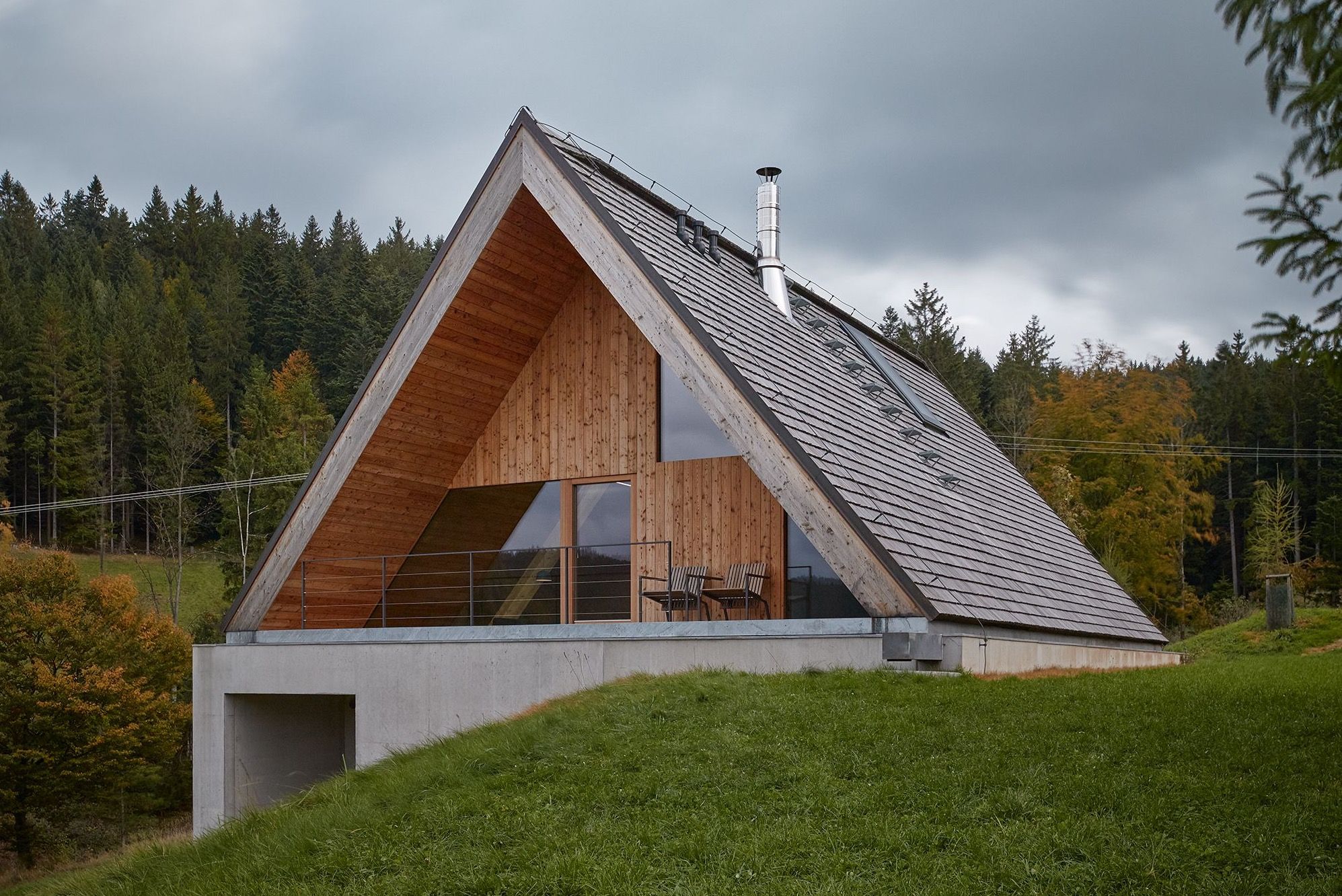 Weekend House by Pavel Míček Architects