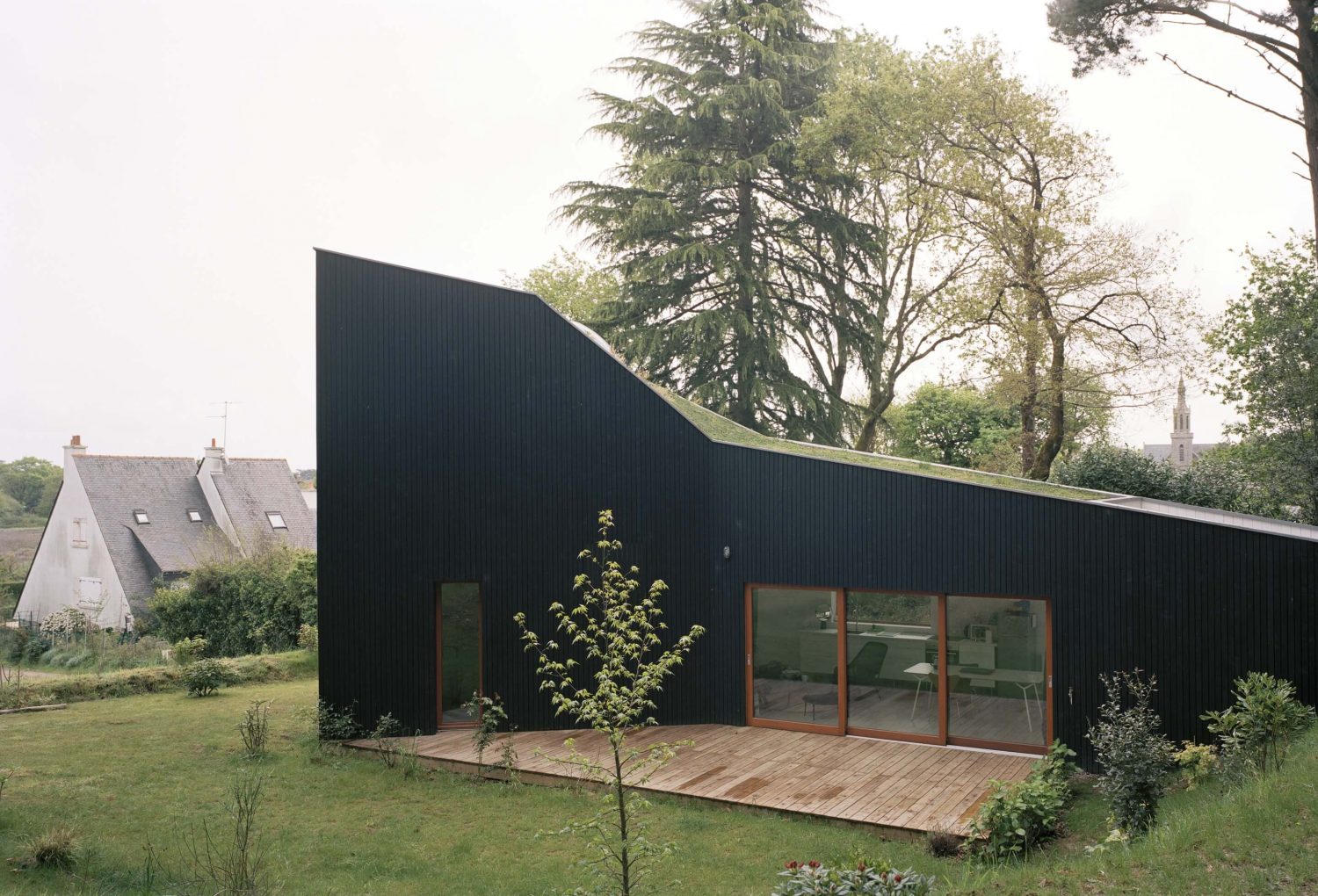 Holiday Home in France by Raum Architects