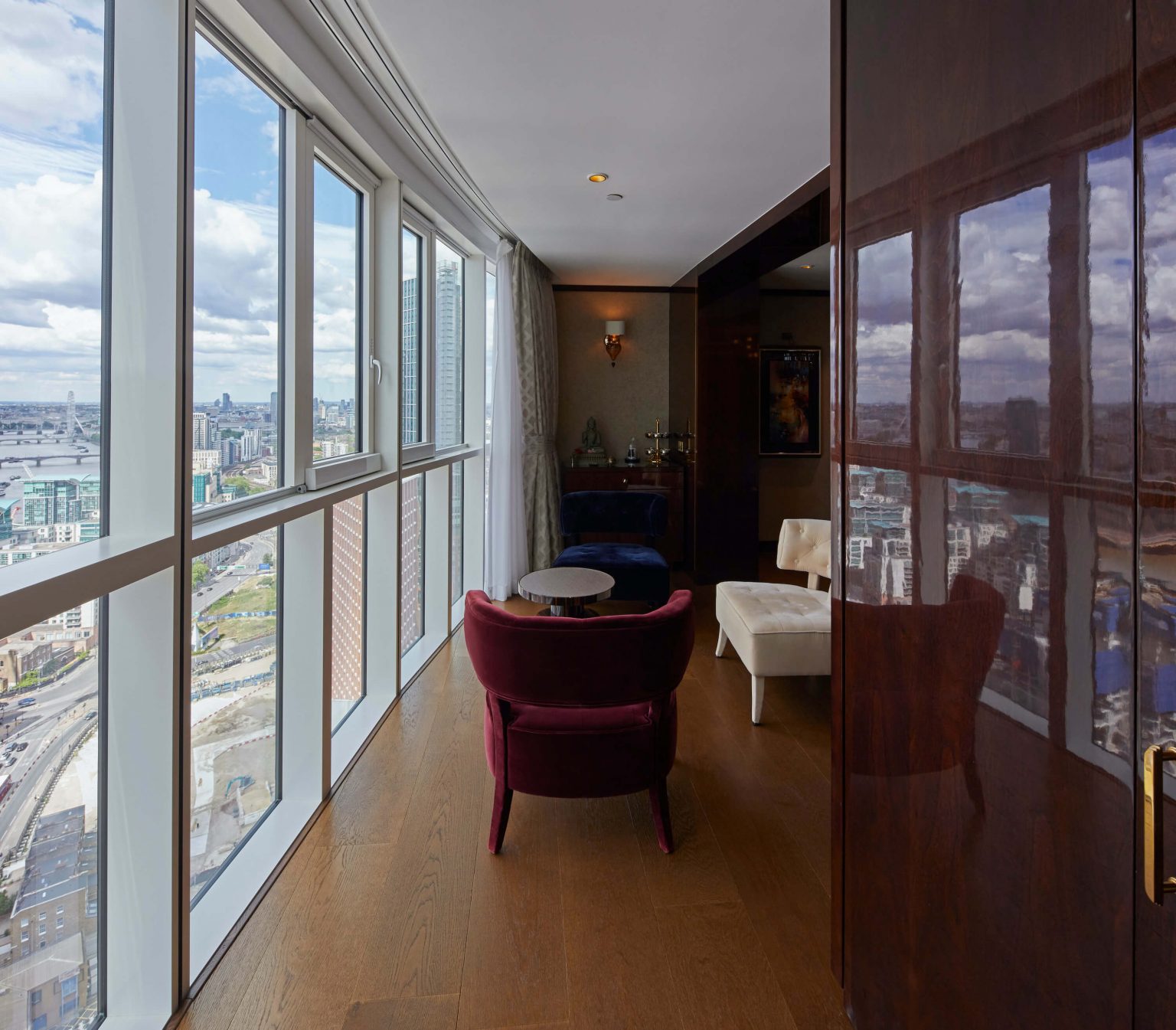 Private Penthouse With Private Hallway photo