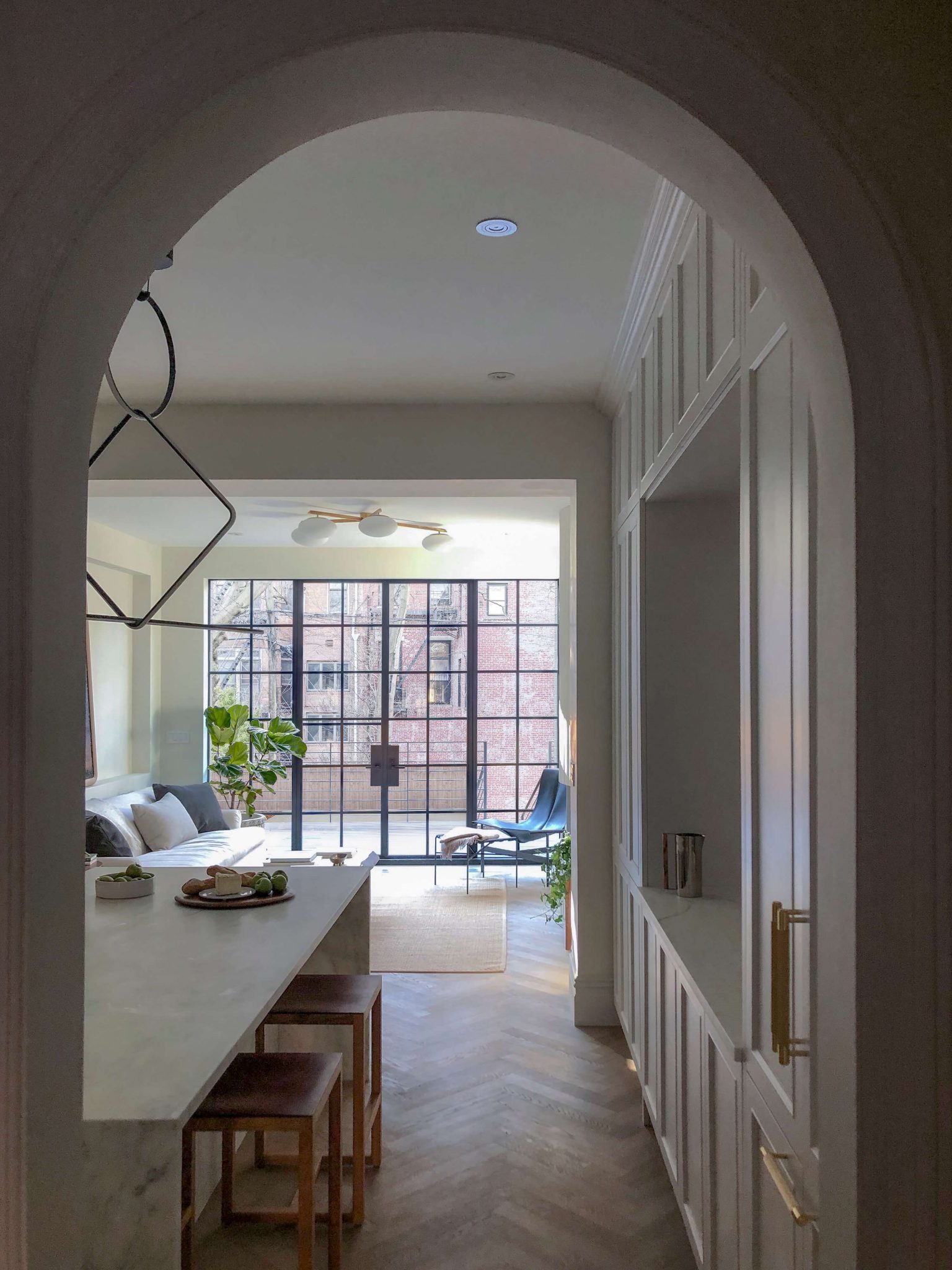 Arch House by Barker Associates Architecture Office | Wowow Home Magazine