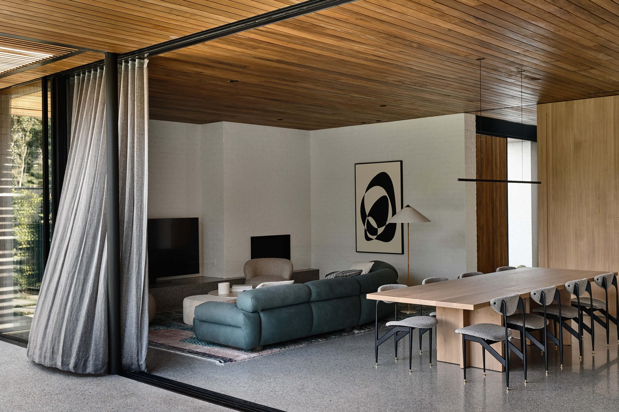 Brighton East 2 by InForm | Wowow Home Magazine