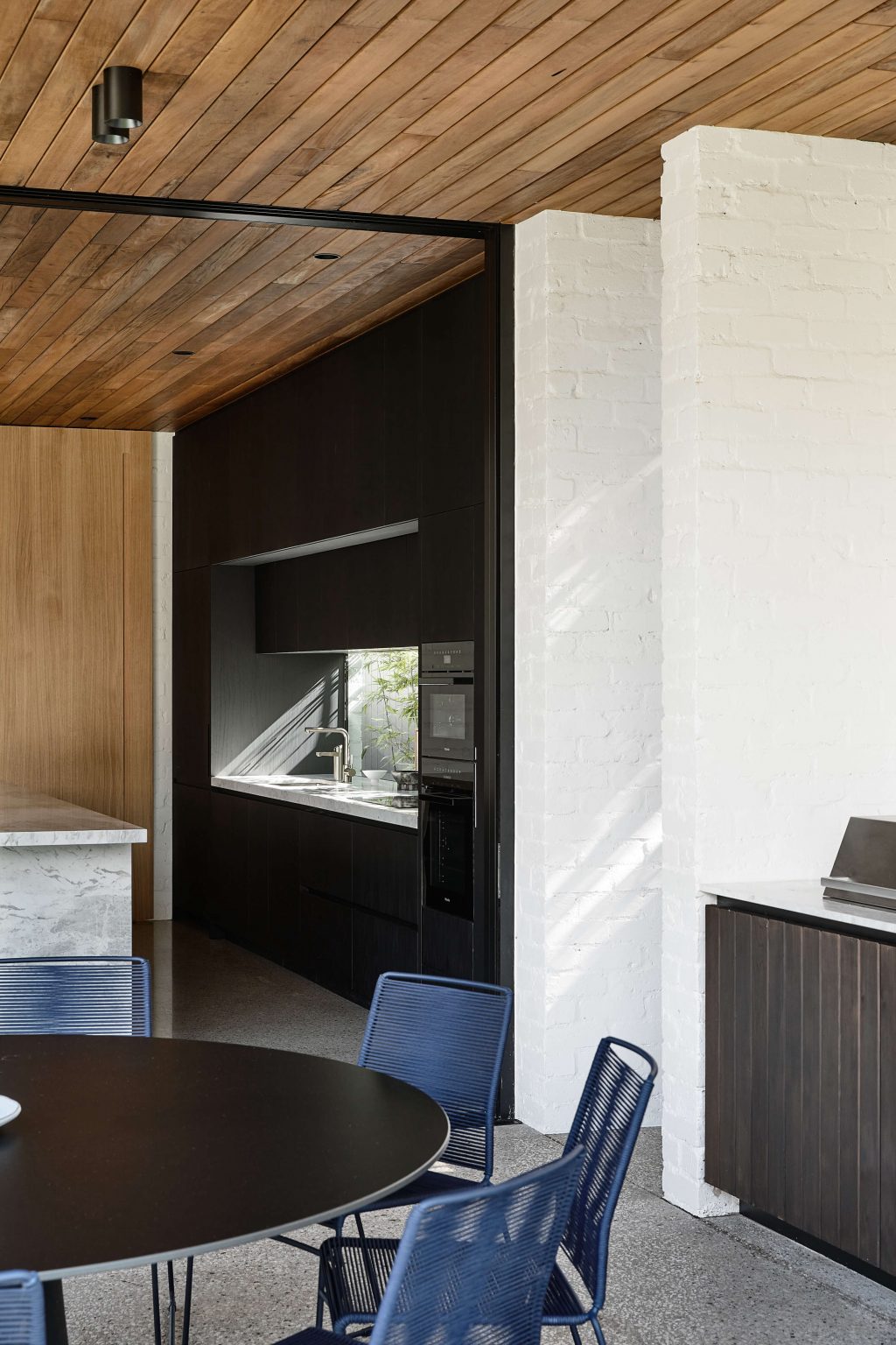 Brighton East 2 by InForm | Wowow Home Magazine